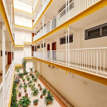Modern Apartment Right In The Heart Of Benidorm Luaran gambar