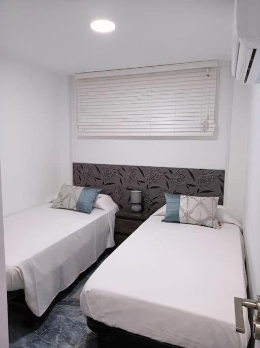Modern Apartment Right In The Heart Of Benidorm Luaran gambar