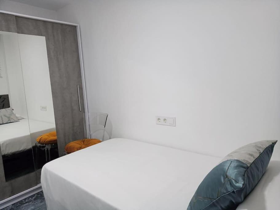 Modern Apartment Right In The Heart Of Benidorm Luaran gambar