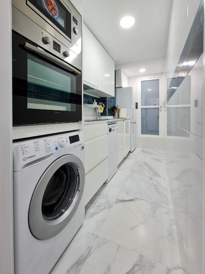 Modern Apartment Right In The Heart Of Benidorm Luaran gambar