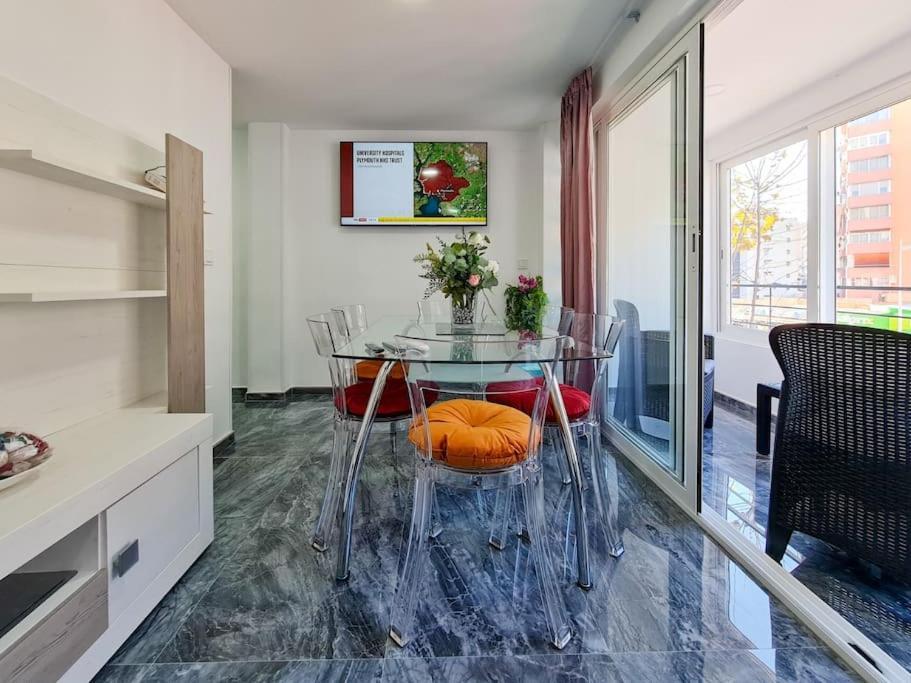 Modern Apartment Right In The Heart Of Benidorm Luaran gambar