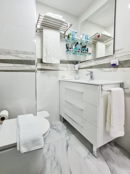 Modern Apartment Right In The Heart Of Benidorm Luaran gambar